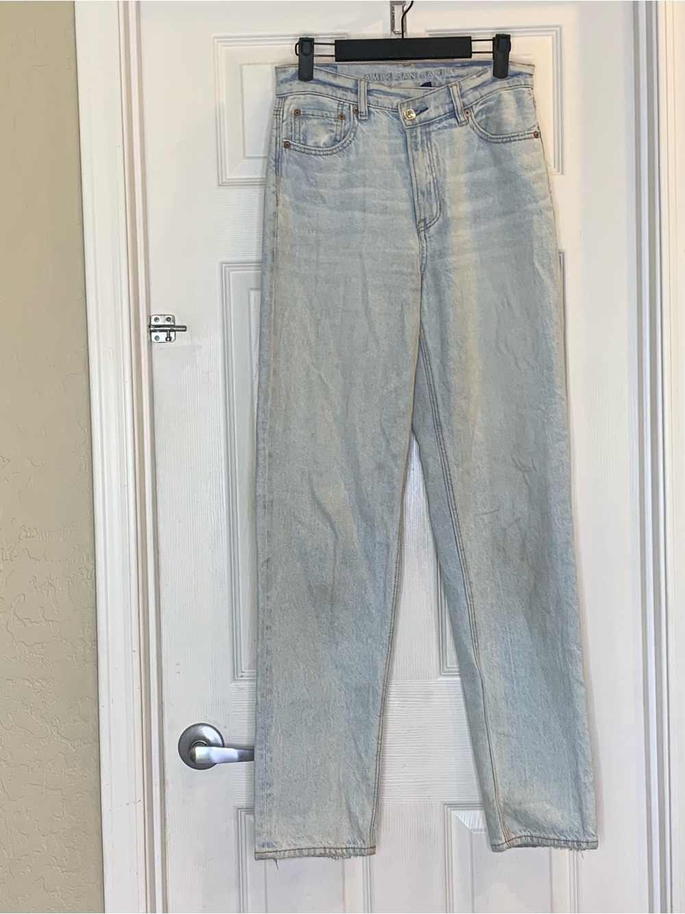 American Eagle Highest Rise Baggy Straight Jeans Size 2